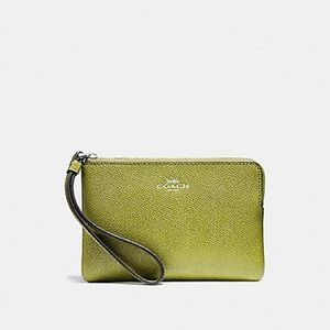 🩵SALE🩵 Corner Zip Wristlet In Crossgrain Leather